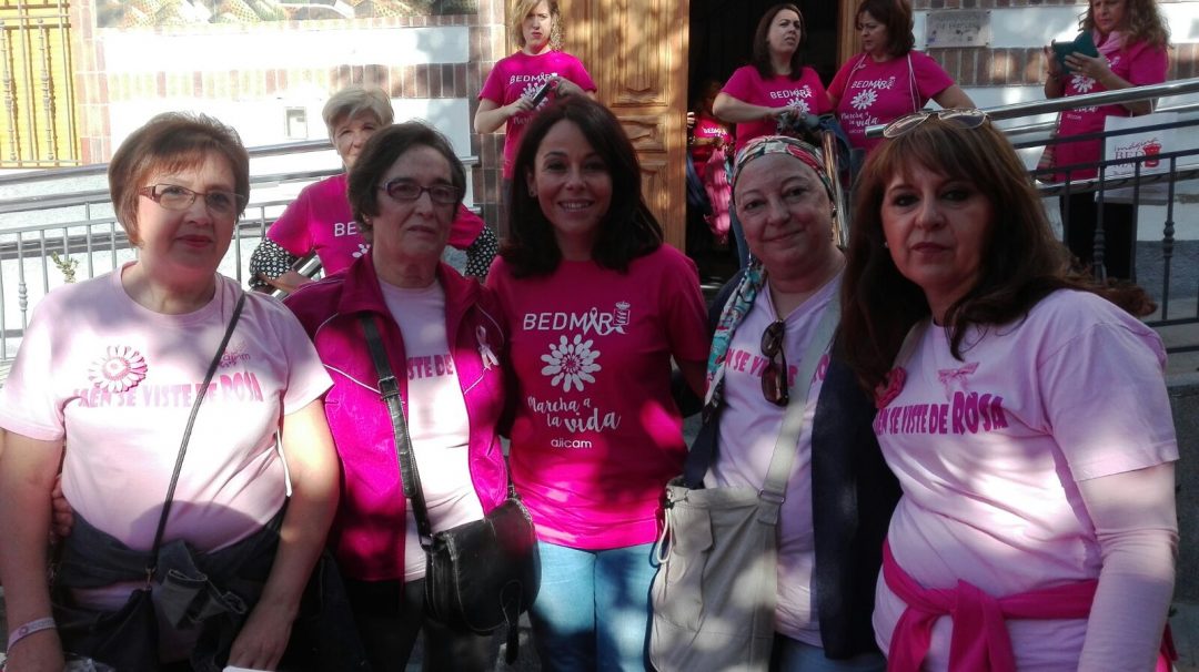 III Marcha Solidaria contra el cáncer de mama en el municipio de Bedmar ...