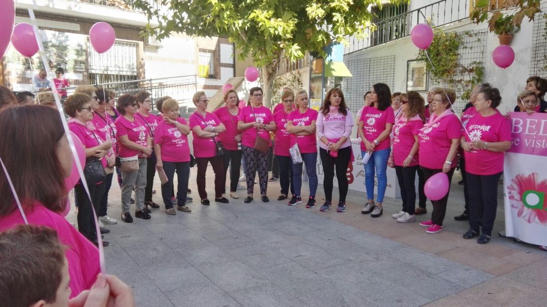 III Marcha Solidaria contra el cáncer de mama en el municipio de Bedmar ...