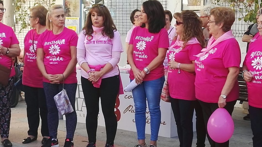 III Marcha Solidaria contra el cáncer de mama en el municipio de Bedmar ...