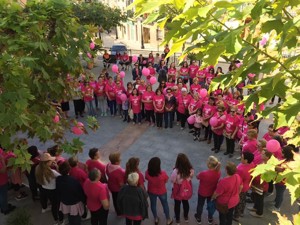 III Marcha Solidaria contra el cáncer de mama en el municipio de Bedmar ...